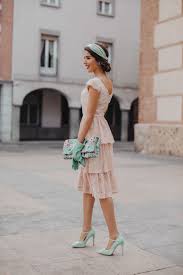 Es realmente difícil definir cuando comenzamos a comprar ropa de pequeños de la de bebe, de ahí que queremos aconsejaros a lo largo de todo las fases por las que pasará nuestro pequeño desde su nacimiento hasta su mayoría de edad, adivinar en que ropa. Limited Time Deals Vestidos Vintage Boda Invitada Off 72 Nalan Com Sg