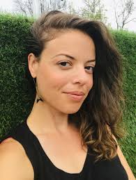 Caroline Cloutier's Instagram, Twitter & Facebook