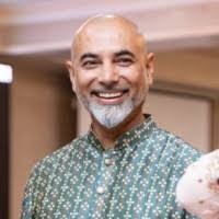 Hardik Dave's Instagram, Twitter & Facebook