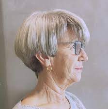 20 Elegant Hairstyles For Women Over 70 To Pull Off In 2021