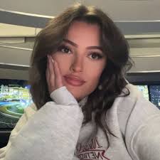 Katie Melvin's Instagram, Twitter & Facebook