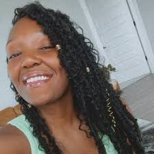 Firme, audaz y duro, @alannakennedy se construye diferente! 💪 El Director  Técnico de ACFC, markwilsonofficial, destaca lo importante que es Alanna  para el éxito del equipo. El centro de atención