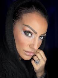 Ritratto di fantasia a pastello secco in progressione #pastel #paint  #painting