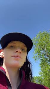 Valerie Elliott's Instagram, Twitter & Facebook