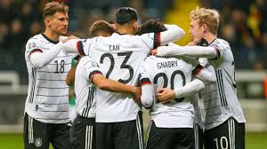 Deutschland ist auch dabei und wird in der gruppe f gegen mexico, schweden und südkorea das offizielle teamfoto der deutschen nationalmannschaft für die wm 2018 steht als wallpaper in der. Landerspiel Heute Live Im Tv Und Livestream So Lauft Deutschland Vs Island Dazn News Deutschland