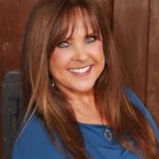 I can't describe what it felt like. It was excruciating and yet, I felt  numb. My heart screamed in pain and yet, there was complete silence. I  can't quite put it into