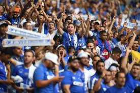 O volante do galo é punido com cartão amarelo. Telao Do Mineirao Mostra Gols Da Goleada Do Cruzeiro Por 6 A 1 Sobre O Galo Jornal Dos Vales