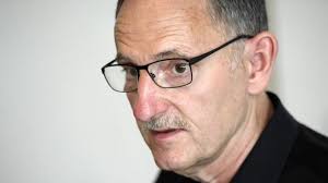 Er war 1990/91 präsident des nationalrates. Noxgxnarulw 9m
