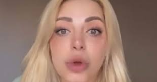 مي حلمي ونشرت الإعلامية المصرية عبر خاصية القصص الملحقة بـ حسابها الرسمي في منصة تطبيق فيسبوك، منشوراً مقتضباً حول نيتها وتفكيرها جدياً في الاعتزال، كتبت فيه: بـ فكر جدياً بـ اعتزال كل شيء. Ù‚Ù†Ø§Ø© Ø§Ù„Ø­Ø¯Ø« ØªÙˆÙ‚Ù Ø¨Ø±Ù†Ø§Ù…Ø¬ Ø§Ù„Ù…Ø°ÙŠØ¹Ø© Ù…ÙŠ Ø­Ù„Ù…Ù‰ ÙˆØªØ­ÙŠÙ„Ù‡Ø§ Ù„Ù„ØªØ­Ù‚ÙŠÙ‚ Ø§Ù„ÙŠÙˆÙ… Ø§Ù„Ø³Ø§Ø¨Ø¹