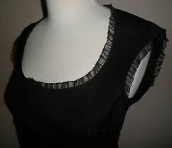 Pour une fête, elle vous pare d'élégance en toute sobriété et est idéale pour être accessoirisée selon les envies. Superbe Robe Noire Kartes 38 Soiree Mariage Cocktail Comme Neuve Ebay