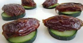 Agar lebih nikmat, cobalah membuat jus. Sehat Ala Rasulullah Dengan Kurma Dan Timun Nursaidr