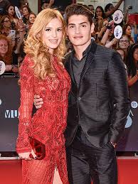 Thorne and sulkin split last august after more than a year together. Bella Thorne Gregg Sulkin Split Bella Thorne Single Again After Breakup People Com