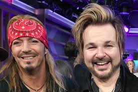 Bret Michaels Overcomes Guitar Malfunction During 'Fox & Friends' Appearance