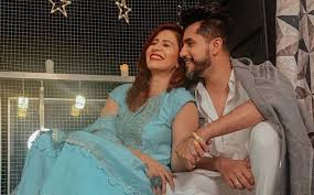 Announcing the good news on instagram, the couple shared the very first picture of their newborn baby and it will. Kishwer Merchant Of Bigg Boss 9 Fame Is Pregnant With Suyyash Rai S Child