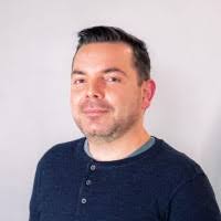 200+ perfiles de «Adel»