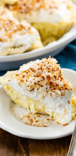 The garnish on this banana pudding pie is what makes a very simple recipe look fancy and sophisticated. Coconut Banana Cream Pie Crazy For Crust