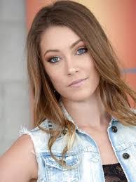 Candice Ferguson's Instagram, Twitter & Facebook