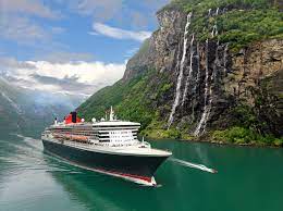 Navegar por estos fiordos de cientos de kilómetros de profundidad es toda una experiencia paisajística. Cruceros El Turismo Familiar Mas Comodo No Es Caro Chic