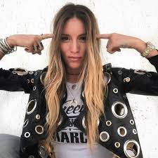 Ηομε beauty μαλλια αθηνα οικονομακου: H A8hna Oikonomakoy Ebapse Ta Mallia Ths Kai Mas Deixnei To Neo Ths Hair Look Fthis Gr