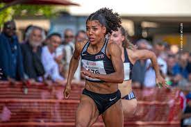 She won the bronze medal at the 2019 world championships in the 200 metres event. Rekordlauf Durch Die Athletische Mujinga Kambundji Foto Bild Sport Leichtathletik Lauf Bilder Auf Fotocommunity