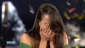La guida per seguire il programma in tv. Paola Di Benedetto Vince L Edizione 2020 Del Grande Fratello Vip La Ragazza Supera Al Televoto Paolo Ciavarro Il Video Mediaset Fratelli Vincitore Video