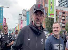Jürgen klopp is a german football manager, and a former professional football player. Ynfbgdf7npmn0m