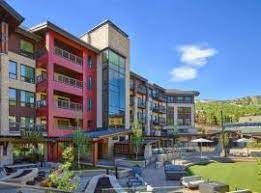 Aspen snowmass is a place where locals and visitors alike come together to enjoy the outdoors, culture, adventure and glamour. Aspen Snowmass Die 10 Besten Hotels Unterkunfte In Der Region Aspen Snowmass Usa