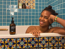 Before we look at the different kinds of butters, let's talk about what butters have in common. Megan Tries It The New Secret To Moisturizing In A Bath Beauty In The Fridge