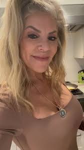 Tara Benoit's Instagram, Twitter & Facebook