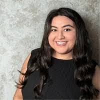 Elizabeth Cedillo's Instagram, Twitter & Facebook