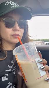 Making fun drinks as a GM 🥰!!!! At my Dunkin the customer can ask for  anything in this case two kiddos asked and i tried my best to come thru 🗣️  Blue