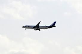 Il venait des Bermudes : un avion porté disparu au large des États-Unis, des débris retrouvés — RTL
