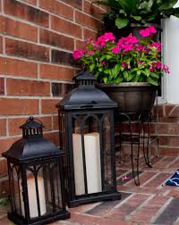 How To Decorate A Small Front Porch Angela East Small Front Porches Decorating Ideas Summer Front Porches Small Front Porches