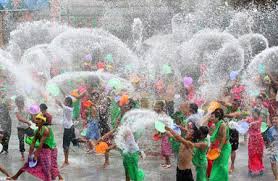 New Year Celebrations In Asia Mark A New Beginning Songkran Festival Festivals Around The World World Festival