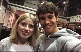 Sänger wincent weiss trifft auf schauspieler edin hasanovic kontrahenten mit kampfansagen zu „schlag den star in diesem duell dürfte, um es mal mit wincents worten zu sagen „musik sein. Annika Trifft Wincent Weiss Annika Herzenswunsche E V Facebook