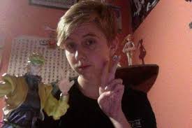 Im looking for someone, when i was younger i had 2 friends i lost touch  with. They are cousins. Maleah and i believe she spelled her name (syndie).  If anyone knows them