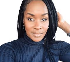 Danielle Bray's Instagram, Twitter & Facebook