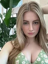 Alex Morillo's Instagram, Twitter & Facebook