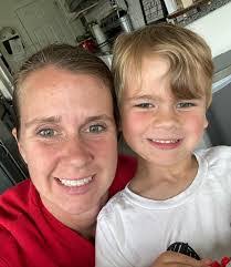 Kelsie Schmidt's Instagram, Twitter & Facebook