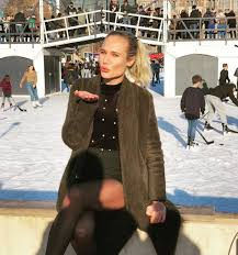 Bekijk alle uitzendingen met kimberley klaver. Kimberley Klaver Verwacht Kindje Met Nieuwe Lover Show Ad Nl