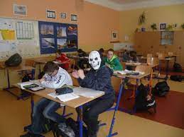 Scheme and satellites photos view; Halloween Ve Skole Zs Moravska Nova Ves