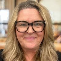 Maryann Stern's Instagram, Twitter & Facebook