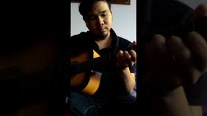 Dia lahir untuk kami, dia mati untuk kami dia bangkit bagi kami semua dia itu tuhan kami, dia itu allah kami dia raja utk lagu ini, seharusnya semua kata kami diganti dgn kata kita. Dia Milik Orang Chord Afiit