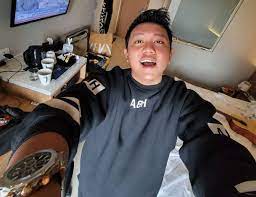 Menggambarkan setiap rasa ke dalam medium yang dapat dipahami bersama. Profil Dan Biodata Denny Caknan Beserta Pacar Sekarang Agama Dan Usia Trenggalekpedia