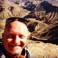 Derek Mansfield's Instagram, Twitter & Facebook