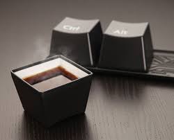 Produk ini dijual satu set dengan isi 3 cangkir dan satu nampan. 8 Cangkir Kopi Unik Kreatif Majalah Otten Coffee