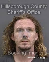 Damien Roberson's Instagram, Twitter & Facebook