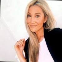 Samantha Wiley's Instagram, Twitter & Facebook