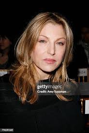 Amy Benz's Instagram, Twitter & Facebook