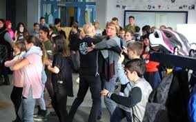 Selfies Und Autogramme Cathrin Hatte Viel Arbeit In Der Dietrich Bonhoeffer Realschule Tanz Sport Club Gifhorn E V
